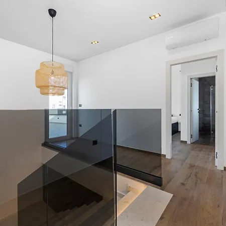 Endi Villa